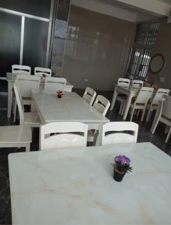 Imagen del bar/restaurante del Hotel Nemarts. Foto 4