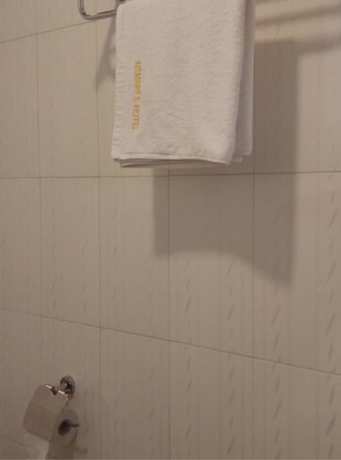 Imagen de la habitación del Hotel Nemarts. Foto 17
