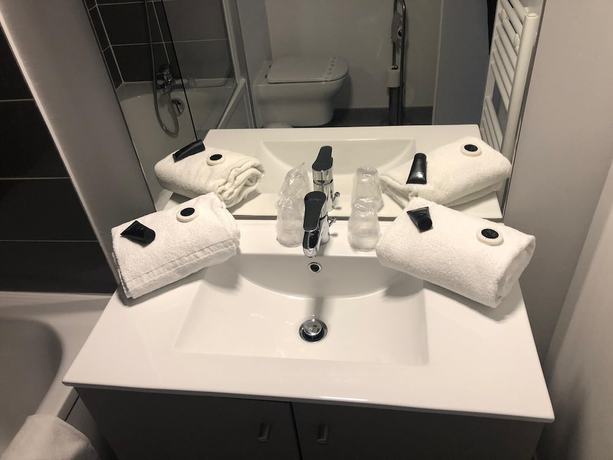 Imagen de la habitación del Hotel Nemea Appart Hotel Grand Cœur Nancy Centre. Foto 3