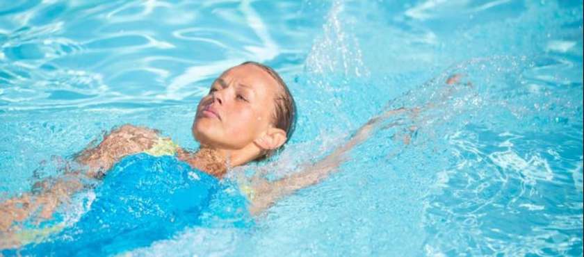 Imagen de la piscina del Hotel Nemea Appart Hotel Grand Cœur Nancy Centre. Foto 20