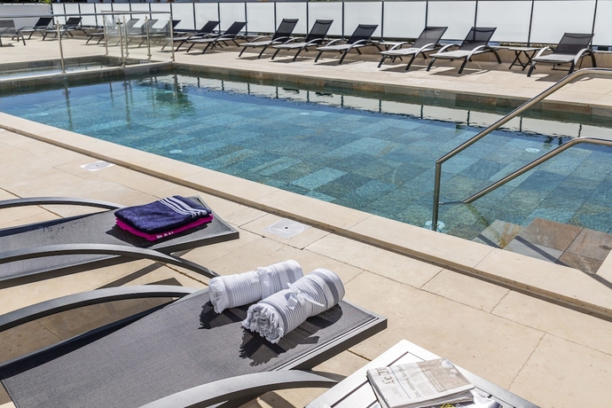 Imagen de la piscina del Hotel Nemea Appart Les Hauts de Milady Biarritz. Foto 18