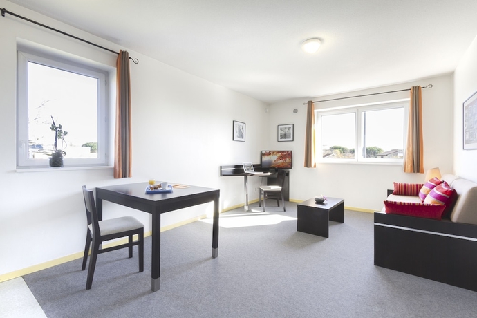 Imagen de la habitación del Hotel Nemea Appart Toulouse Aéroport. Foto 4