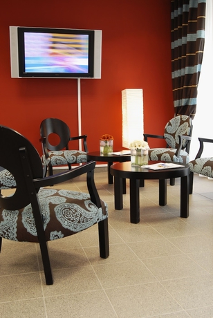 Imagen de los interiores del Hotel Nemea Appart Toulouse Aéroport. Foto 14