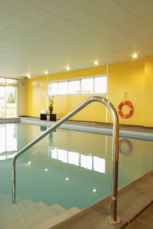 Imagen de la piscina del Hotel Nemea Appart Toulouse Aéroport. Foto 18