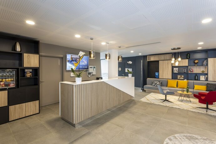 Imagen general del Hotel Nemea Appart'h&ocirc;tel V&eacute;lizy Europe. Foto 3