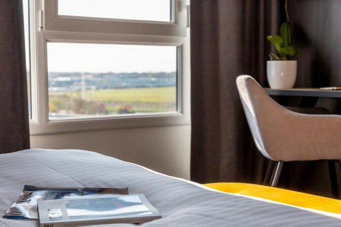 Imagen de la habitación del Hotel Nemea Appart'h&ocirc;tel V&eacute;lizy Europe. Foto 19