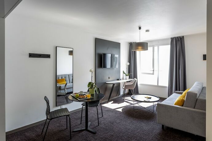 Imagen de la habitación del Hotel Nemea Appart'h&ocirc;tel V&eacute;lizy Europe. Foto 20
