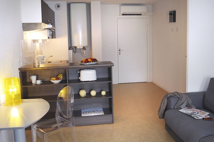 Imagen de la habitación del Hotel Nemea Appart’hotel Toulouse Constellation. Foto 10