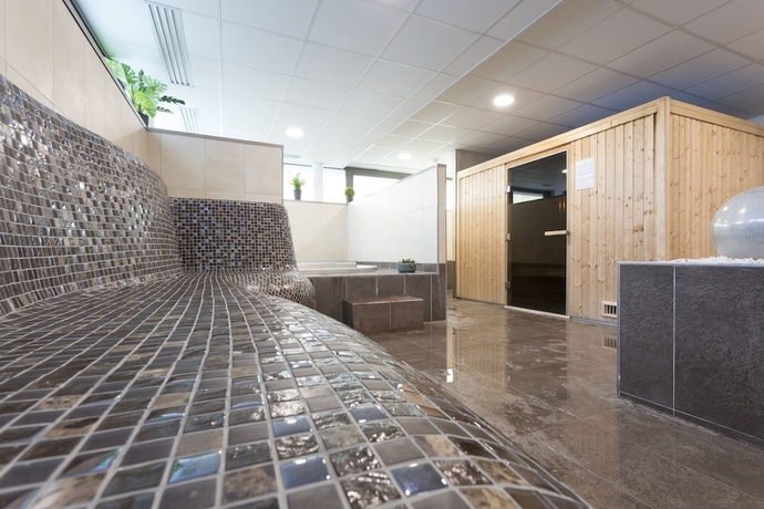 Imagen de la piscina del Hotel Nemea Appart’hotel Toulouse Constellation. Foto 19