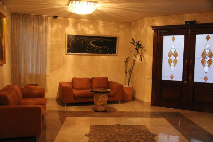Imagen de los interiores del Hotel Nemi, Baku. Foto 18