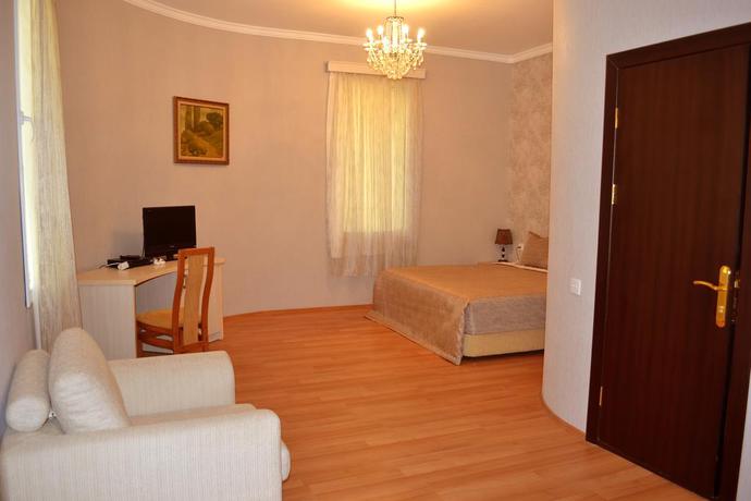 Imagen de la habitación del Hotel Nemi, Baku. Foto 14