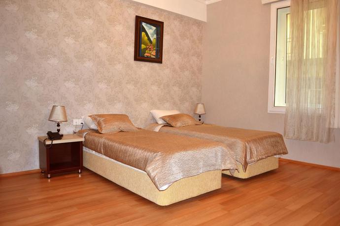 Imagen de la habitación del Hotel Nemi. Foto 11