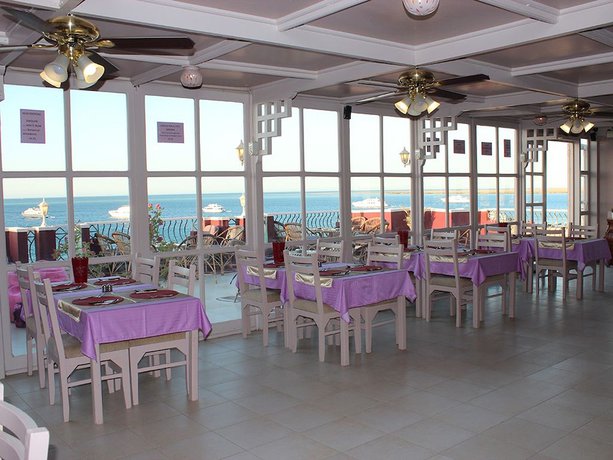 Imagen del bar/restaurante del Hotel Nemo Dive Club and. Foto 6