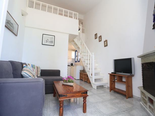 Imagen de la habitación del Hotel Nemo Studios. Foto 10