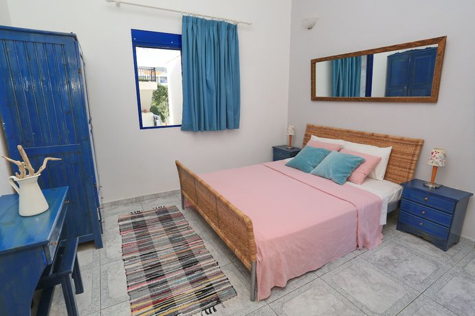 Imagen de la habitación del Hotel Nemo Studios. Foto 16