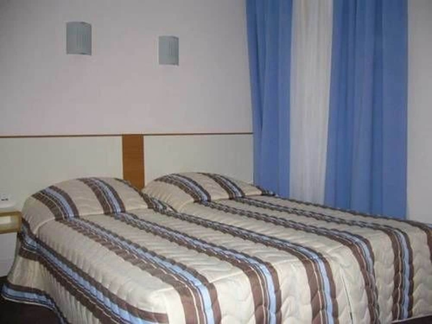 Imagen de la habitación del Hotel Nemours. Foto 9