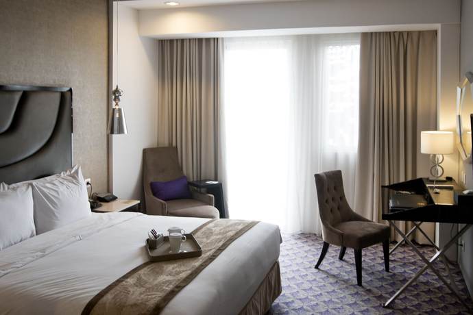 Imagen de la habitación del Hotel Nemuru Grand Bellevue Radio Dalam. Foto 10
