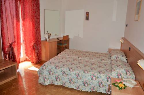 Imagen de la habitación del Hotel Neni. Foto 10