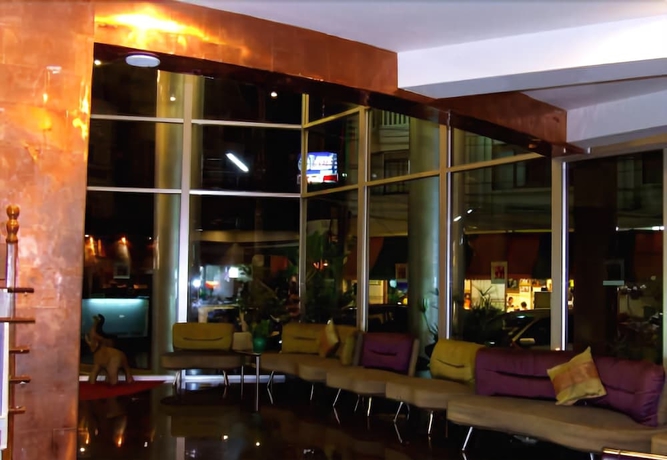 Imagen de los interiores del Hotel Neo Hatyai. Foto 19