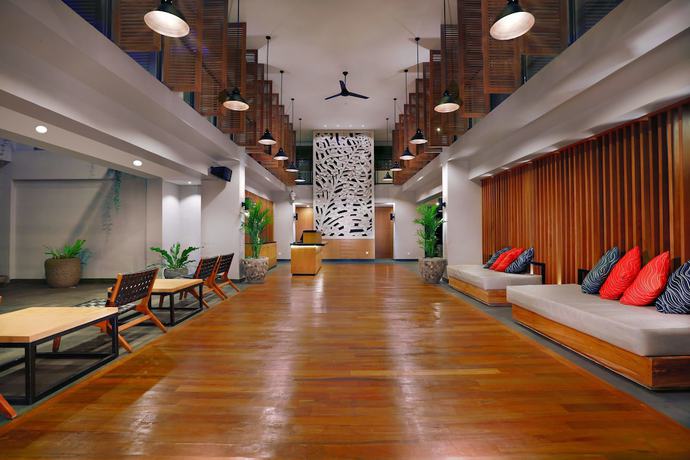 Imagen de los interiores del Hotel Neo + Kuta Legian by ASTON. Foto 10