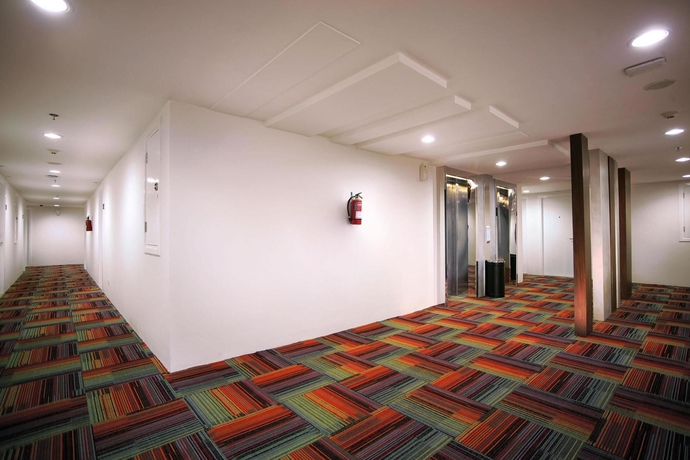 Imagen de los interiores del Hotel Neo Mangga Dua By Aston. Foto 12