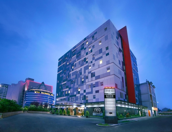 Imagen de los exteriores del Hotel Neo Mangga Dua By Aston. Foto 11