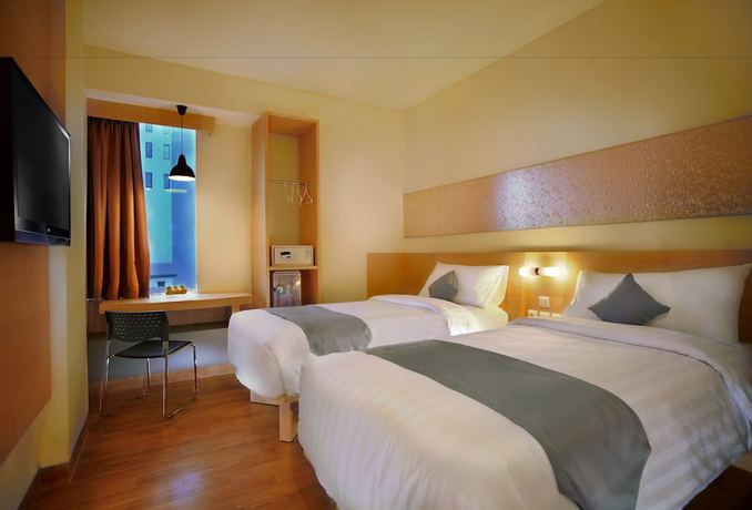 Imagen de la habitación del Hotel Neo Melawai By Aston. Foto 10