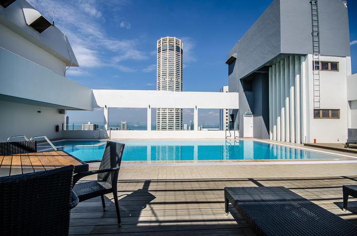 Imagen de la piscina del Hotel Neo+ Penang By Aston. Foto 11