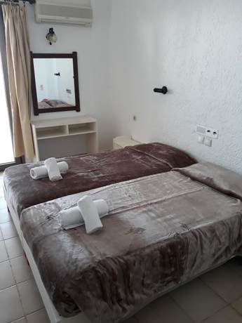 Imagen de la habitación del Hotel Neon. Foto 8