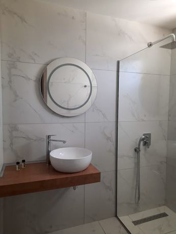 Imagen de la habitación del Hotel Neon. Foto 16