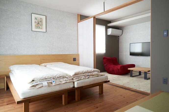 Imagen de la habitación del Hotel Neon, Kanazawa. Foto 31