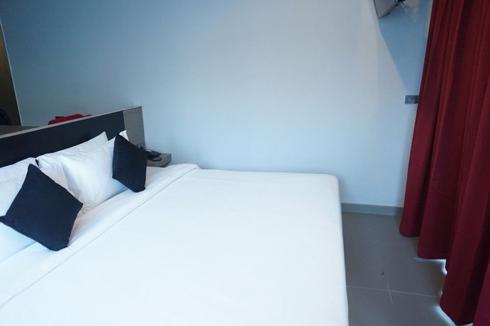 Imagen de la habitación del Hotel Neon Patong. Foto 8