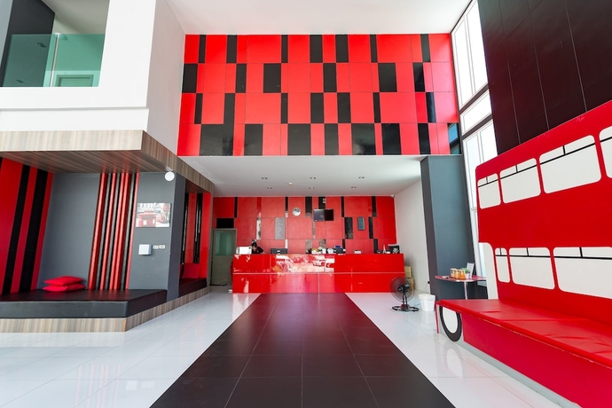 Imagen de los interiores del Hotel Neon Patong. Foto 14