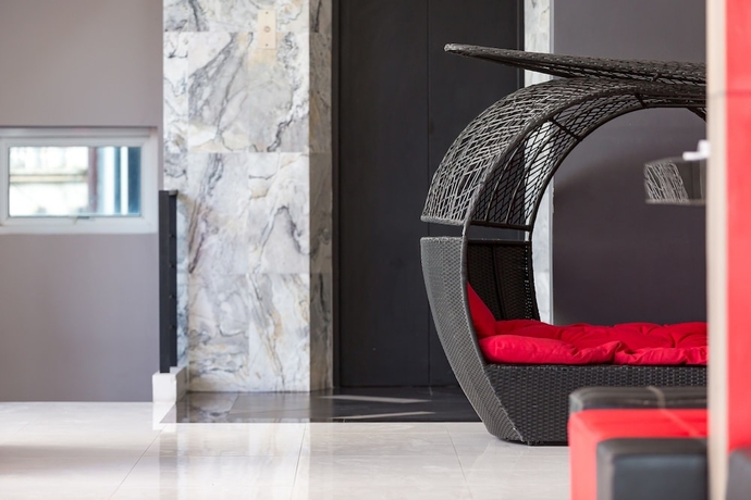 Imagen de los interiores del Hotel Neon Patong. Foto 16