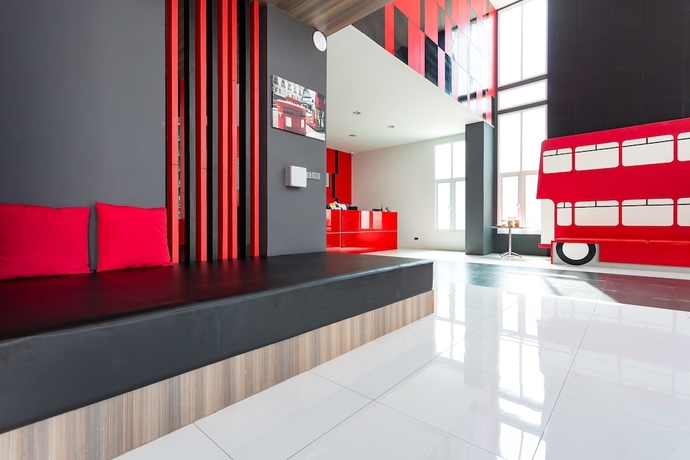 Imagen de los interiores del Hotel Neon Patong. Foto 18