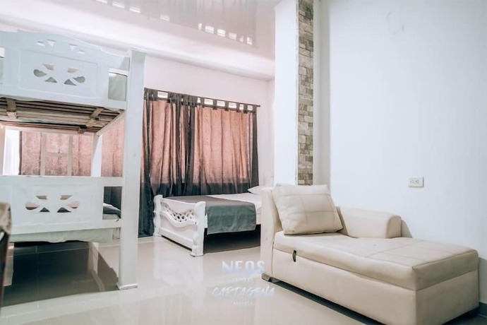 Imagen de la habitación del Hotel Neos Cartagena. Foto 7