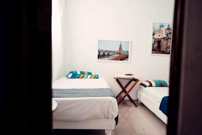 Imagen de la habitación del Hotel Neos Cartagena. Foto 10