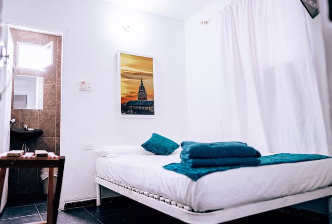 Imagen de la habitación del Hotel Neos Cartagena. Foto 16