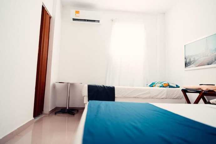 Imagen de la habitación del Hotel Neos Cartagena. Foto 18