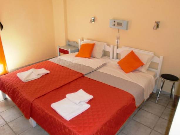 Imagen de la habitación del Hotel Neos Matala. Foto 15
