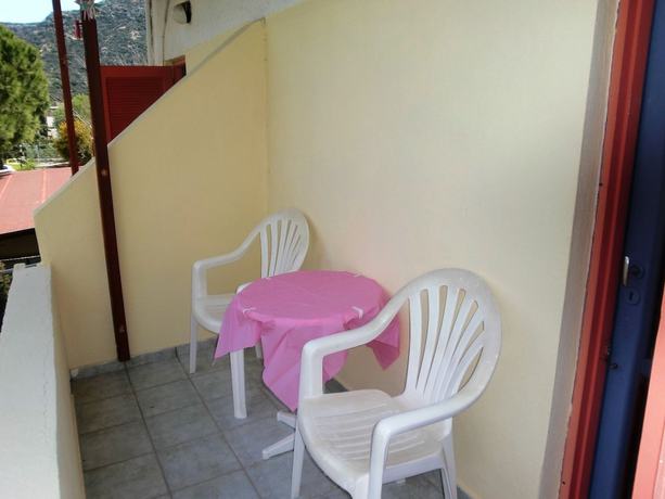 Imagen de la habitación del Hotel Neos Matala. Foto 17