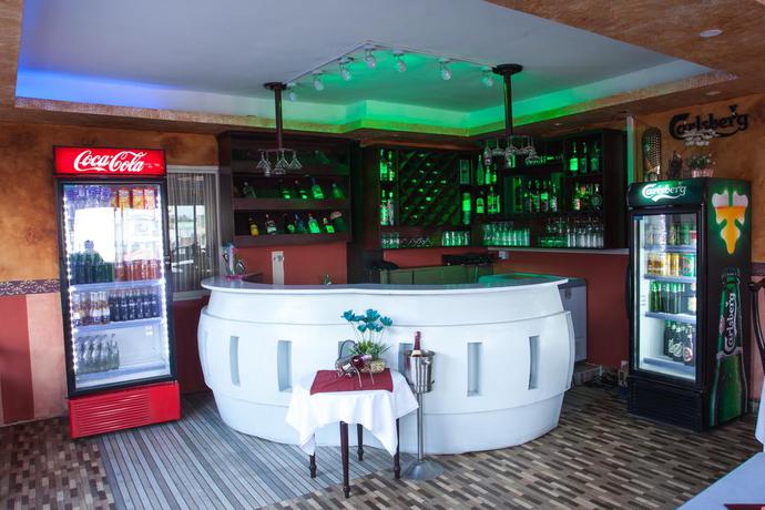 Imagen del bar/restaurante del Hotel Nepal Tara. Foto 3