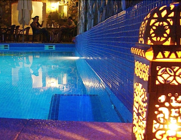 Imagen de la piscina del Hotel Nepheli, Karlovasi. Foto 14