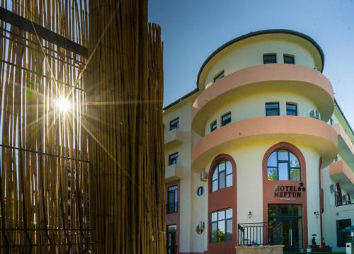 Imagen general del Hotel Neptun Resort. Foto 10