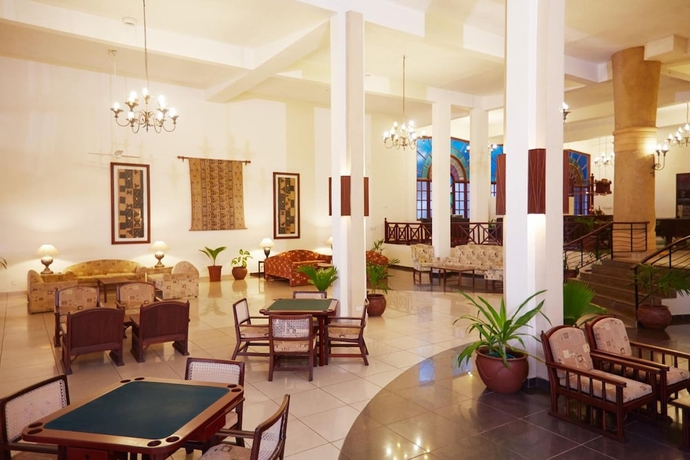 Imagen de los interiores del Hotel Neptune Beach Resort. Foto 10
