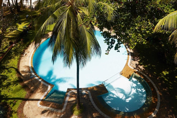 Imagen de la piscina del Hotel Neptune Beach Resort. Foto 12