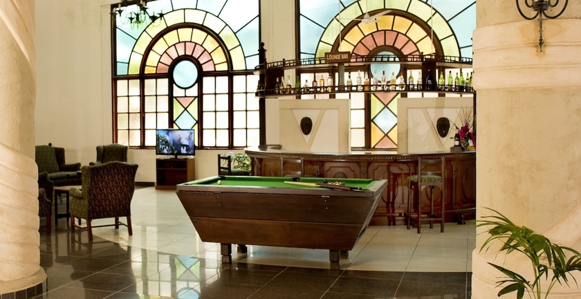 Imagen general del Hotel Neptune Beach Resort. Foto 3