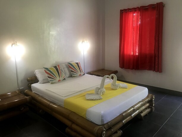 Imagen de la habitación del Hotel Neptune Diving Resort Santander. Foto 27