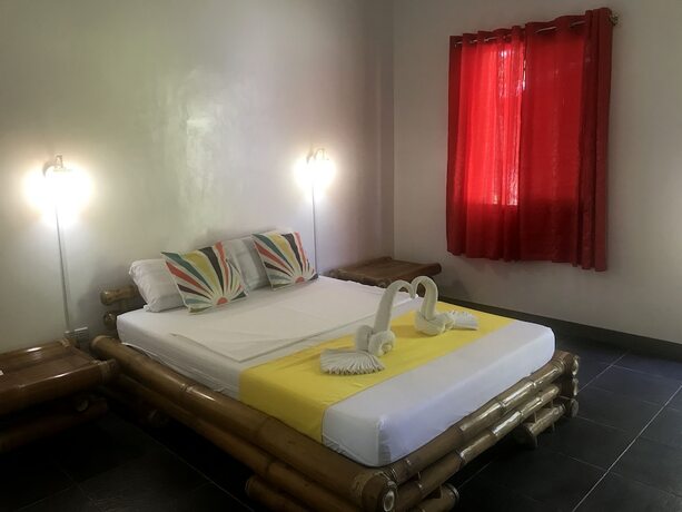 Imagen de la habitación del Hotel Neptune Diving Resort Santander. Foto 30