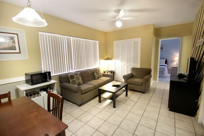 Imagen de los exteriores del Hotel Neptune Hollywood Beach. Foto 11